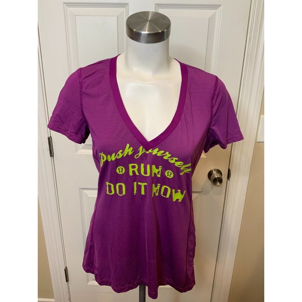 Lululemon Purple Micro Striped V-Neck Athletic Shirt Green Push Yourself, Size 8